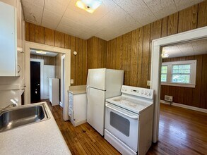 313 W Allen St in Hendersonville, NC - Building Photo - Building Photo