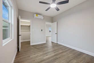 619 S Sacramento St in Lodi, CA - Foto de edificio - Building Photo