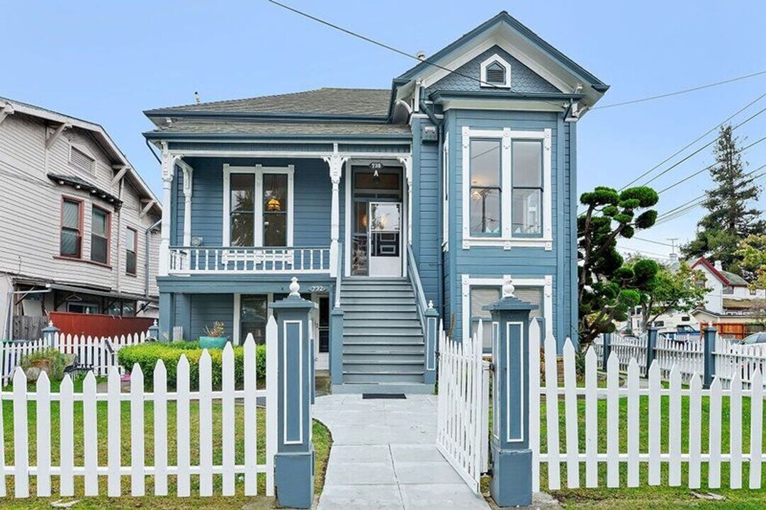 730 Pacific Ave-Unit -730 Pacific Unit A in Alameda, CA - Building Photo