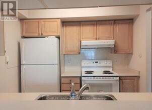 238 Doris Ave in Toronto, ON - Building Photo - Building Photo