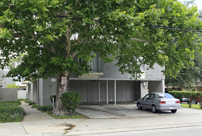 1030 Lake Ave in Metairie, LA - Building Photo - Building Photo