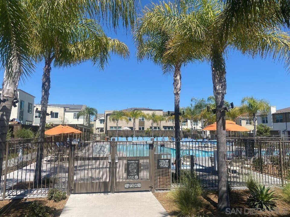 2320 Trevi Cir in Chula Vista, CA - Building Photo