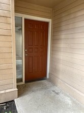 7675 N First St in Fresno, CA - Foto de edificio - Building Photo