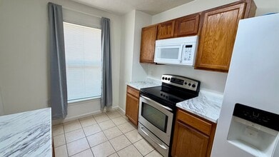 9125 Laird St in Panama City, FL - Building Photo - Building Photo