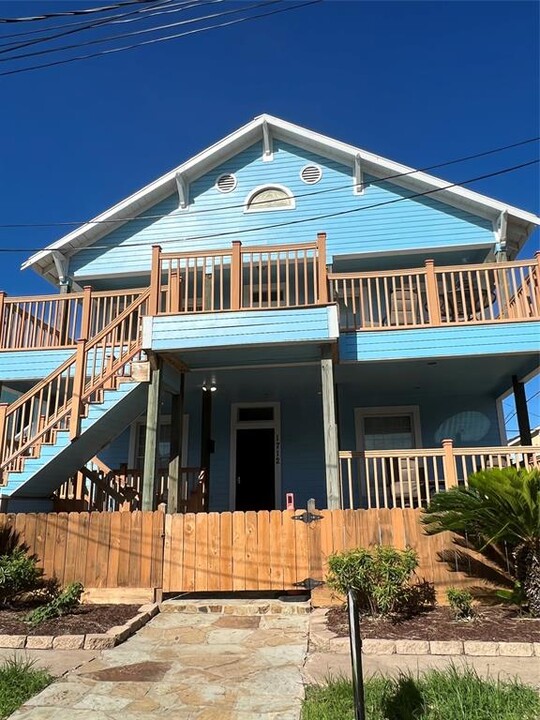 1712 19th St in Galveston, TX - Building Photo