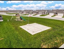 5506 N Sandkey Ct in Wichita, KS - Building Photo