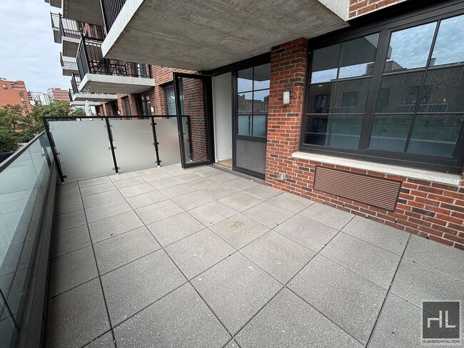 NORTHERN BOULEVARD in Queens, NY - Building Photo - Building Photo