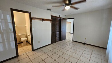 1404 Pine Ridge Dairy Rd in Fruitland Park, FL - Building Photo - Building Photo