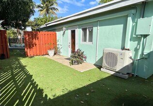 2442 Garfield St in Hollywood, FL - Building Photo - Building Photo