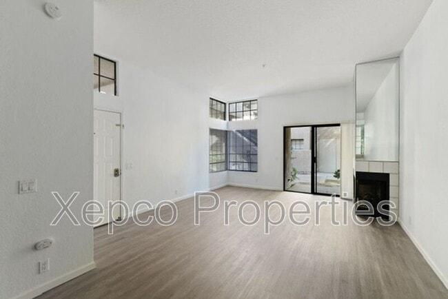 2601 S Broadmoor Dr in Palm Springs, CA - Building Photo - Building Photo