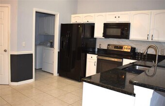 436 Lake Shore Pkwy in Davenport, FL - Building Photo - Building Photo