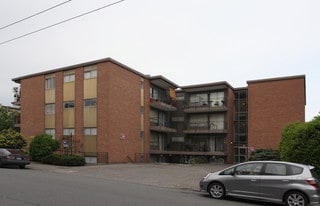 Lorelei Apartments in Seattle, WA - Building Photo