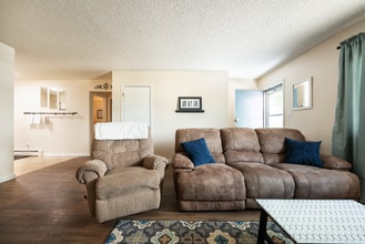 1050 Westmoreland Rd, Unit A in Colorado Springs, CO - Foto de edificio - Building Photo