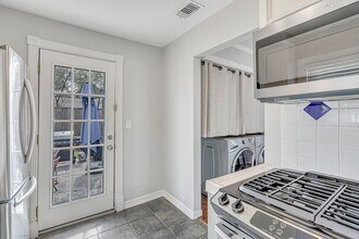 1004 Lawrence St in Houston, TX - Building Photo - Building Photo