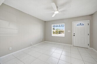 2810 62nd Ave N in St. Petersburg, FL - Foto de edificio - Building Photo