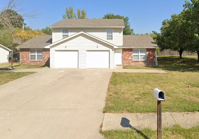 property at 4903 Moniteau
