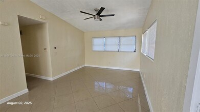 7091 Moseley St in Hollywood, FL - Building Photo - Building Photo