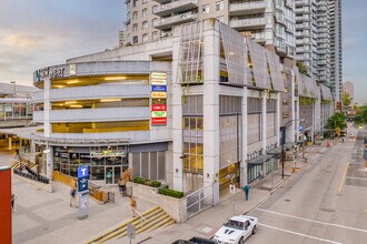 Azure 1 in New Westminster, BC - Building Photo - Building Photo