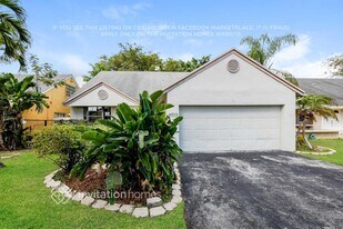 14713 SW 110th Terrace in Miami, FL - Building Photo