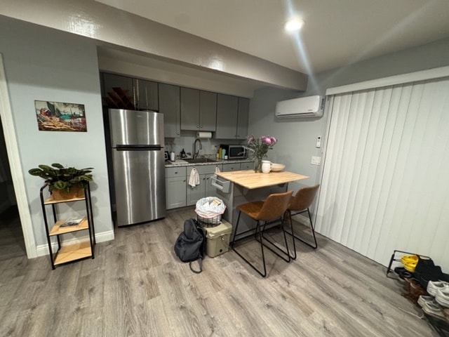 1610 Corte del Rey in Thousand Oaks, CA - Foto de edificio - Building Photo