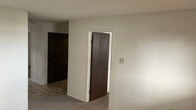 255 E Main St in Rexburg, ID - Building Photo - Building Photo