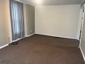 1208 Chestnut Ave in Winona Lake, IN - Building Photo - Building Photo