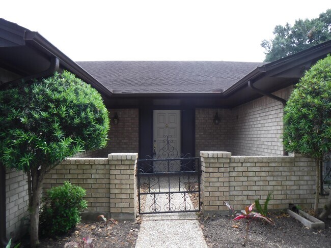 5122 Laurel Creek Way in Houston, TX - Building Photo - Building Photo