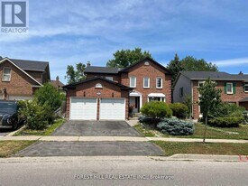 1241 Maple Ridge Dr in Pickering, ON - Building Photo