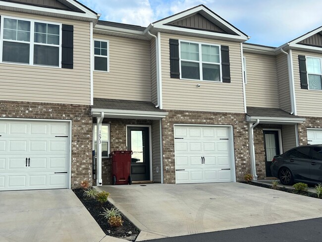 property at 1073 Hammett Rd