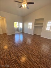 2101 Jade Creek St in Las Vegas, NV - Building Photo - Building Photo