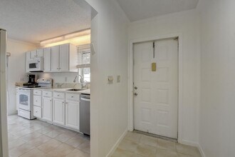 8733 Windrow Way in Boca Raton, FL - Building Photo - Building Photo