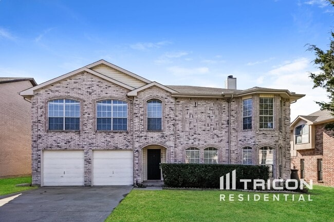 property at 909 Clover Hill Ln