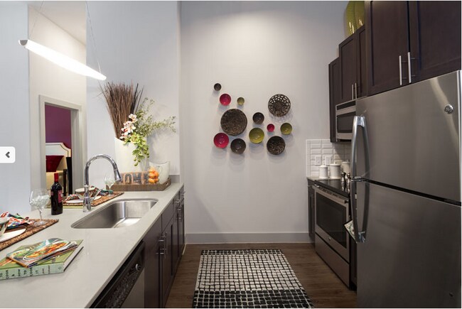 2722 Kramer Ln in Austin, TX - Building Photo - Building Photo
