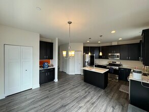 29W710 Cambridge Ct in Warrenville, IL - Building Photo - Building Photo