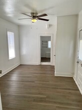 2301 Sacramento St in San Antonio, TX - Building Photo - Building Photo