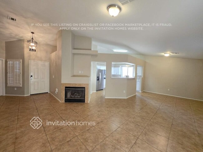 8108 Divernon Ave in Las Vegas, NV - Building Photo - Building Photo