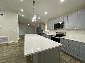 1138 Abagail Dr in Deltona, FL - Building Photo - Building Photo