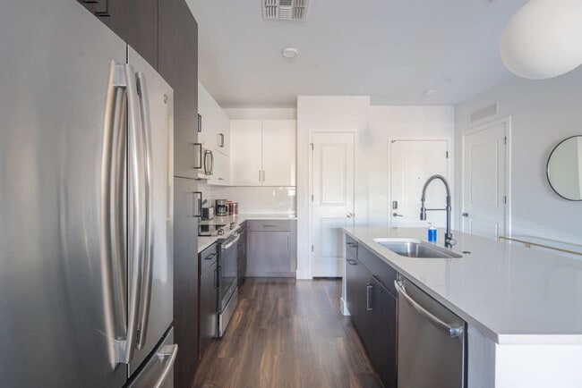 701 W Rio Salado Pkwy in Tempe, AZ - Building Photo - Building Photo