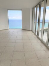 7330 Ocean Ter, Unit 21-C in Miami Beach, FL - Building Photo - Building Photo