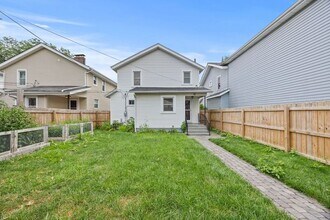 1549 Meadow Rd in Columbus, OH - Building Photo - Building Photo