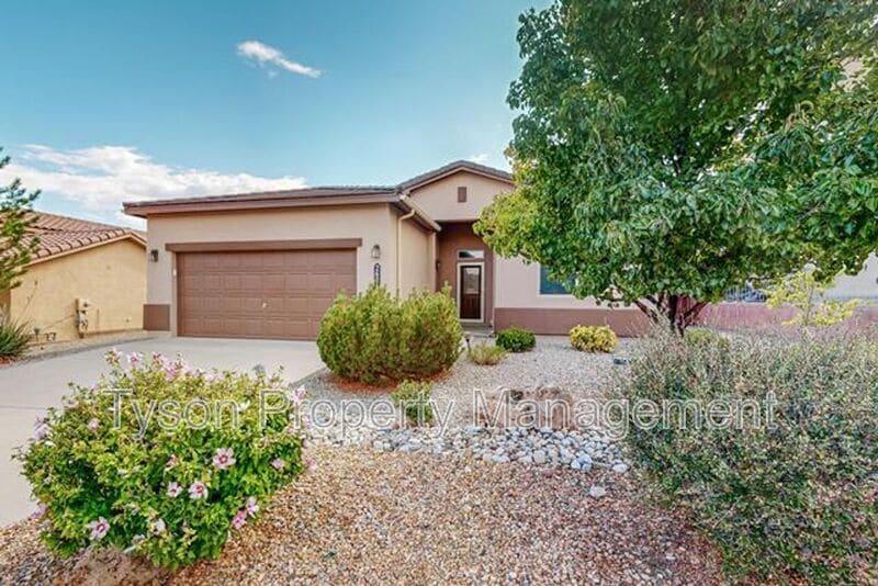 2621 Cerro Chafo Rd SE in Rio Rancho, NM - Building Photo