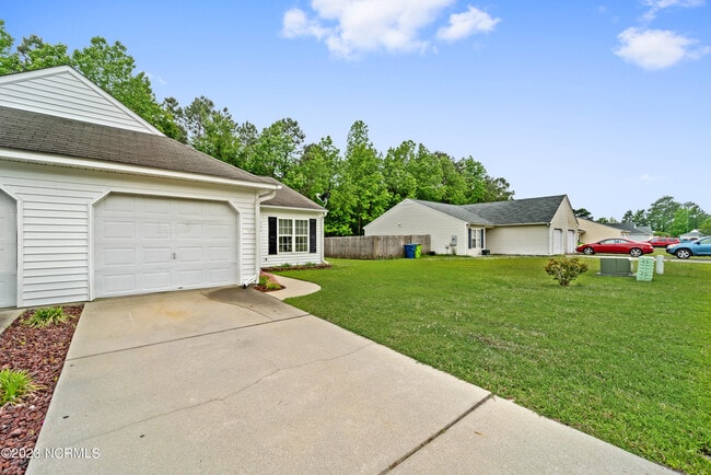 122 Gooding Dr in Havelock, NC - Building Photo - Building Photo