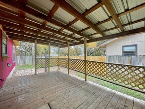 1315 Delmar St in San Marcos, TX - Building Photo - Building Photo