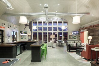 Lodges of Colorado Springs Student Housing in Colorado Springs, CO - Foto de edificio - Building Photo