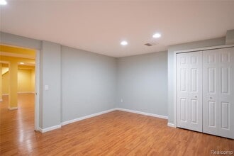 41063 Millbrook Dr in Sterling Heights, MI - Building Photo - Building Photo