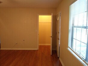 1602 Carolwood Ct in Tallahassee, FL - Building Photo - Building Photo