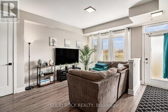 505 Ozawa Private in Ottawa, ON - Building Photo - Building Photo