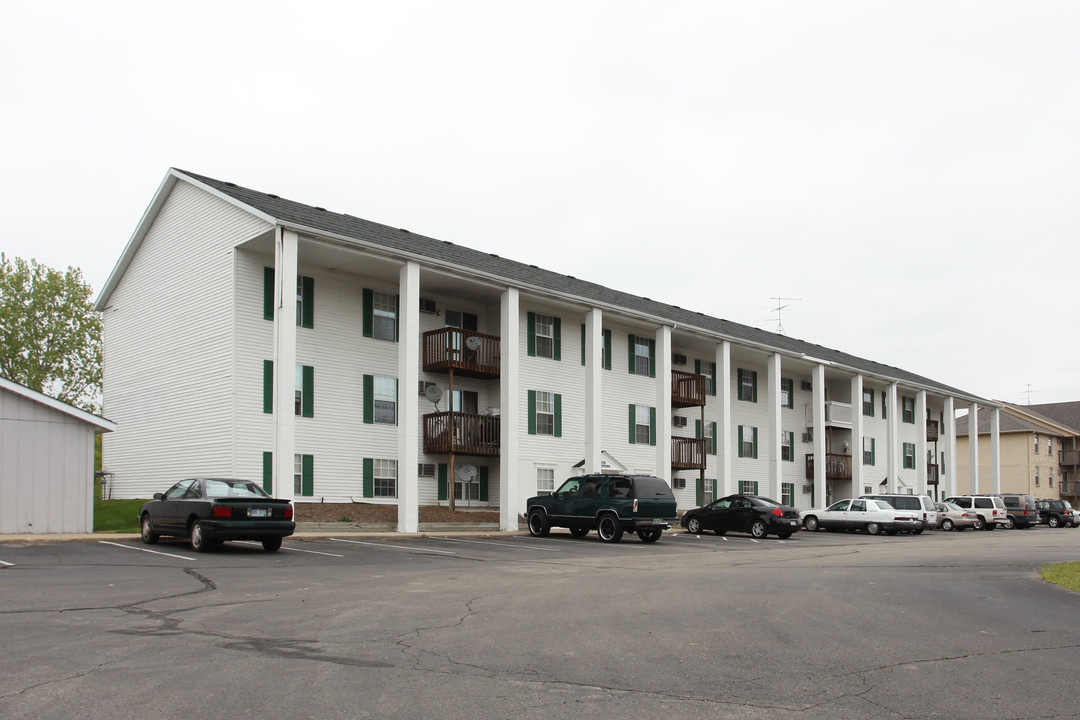 Heritage Apartments in Grandville, MI - Building Photo