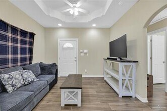 9 Diaz Ave in McAllen, TX - Building Photo - Building Photo