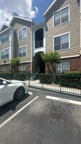 8301 Elm Park Dr in Orlando, FL - Building Photo